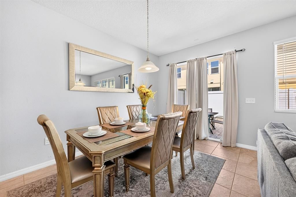 For Sale: $355,000 (4 beds, 3 baths, 1637 Square Feet)