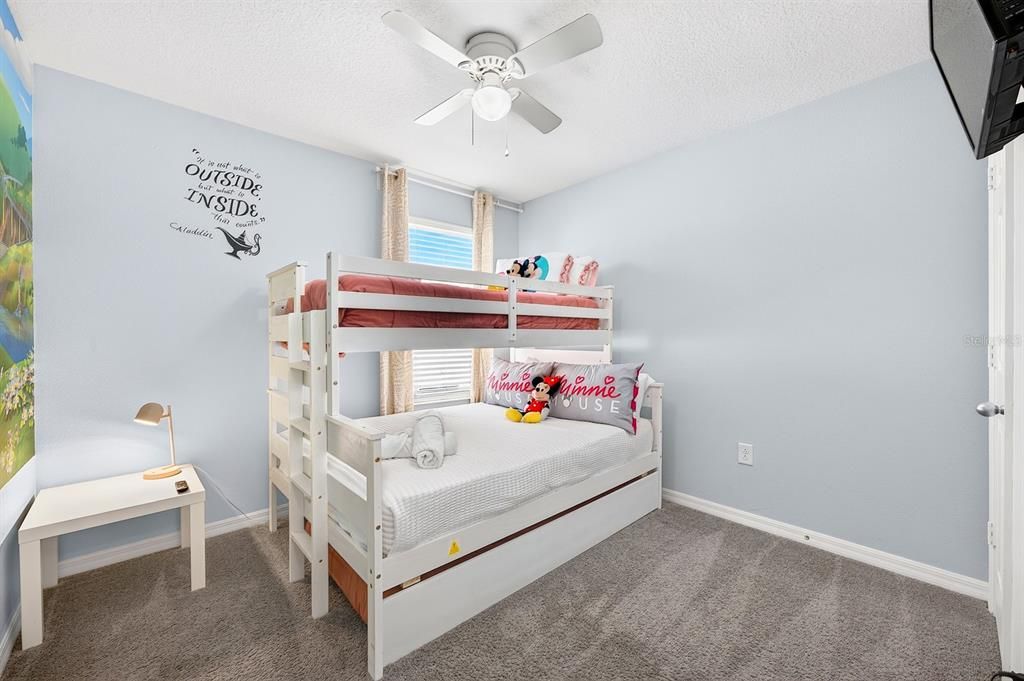 For Sale: $355,000 (4 beds, 3 baths, 1637 Square Feet)