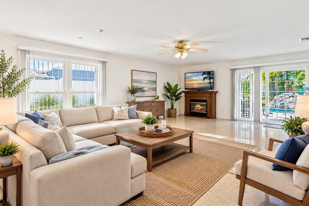 For Sale: $350,000 (4 beds, 2 baths, 1992 Square Feet)
