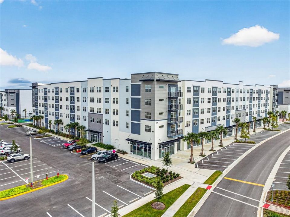 For Sale: $305,000 (2 beds, 2 baths, 1023 Square Feet)