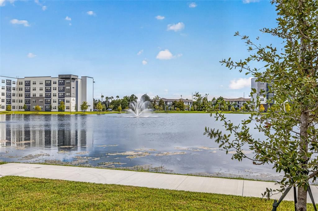 For Sale: $305,000 (2 beds, 2 baths, 1023 Square Feet)