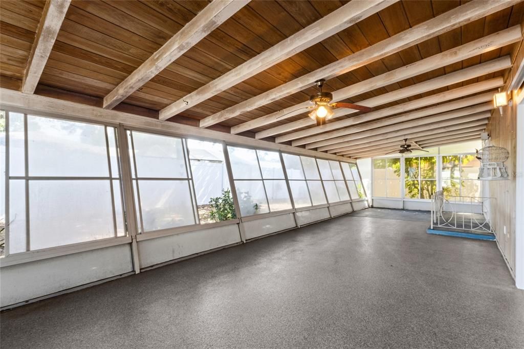 For Sale: $340,000 (2 beds, 2 baths, 1309 Square Feet)