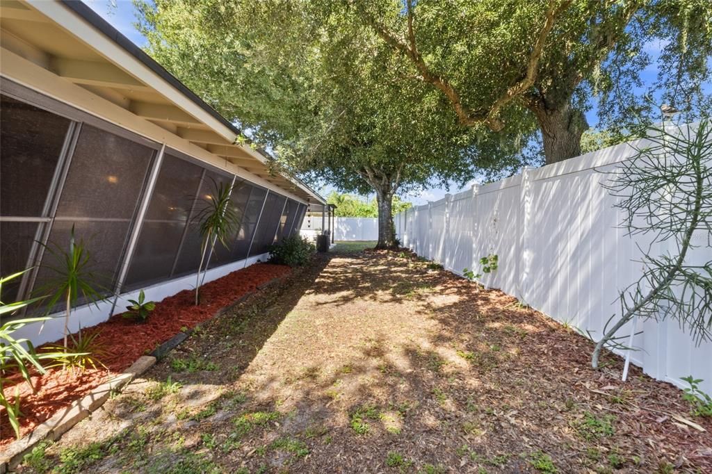 For Sale: $340,000 (2 beds, 2 baths, 1309 Square Feet)