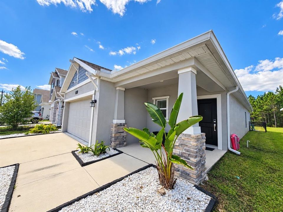 На продажу: $329,900 (3 спален, 2 ванн, 1444 Квадратных фут)