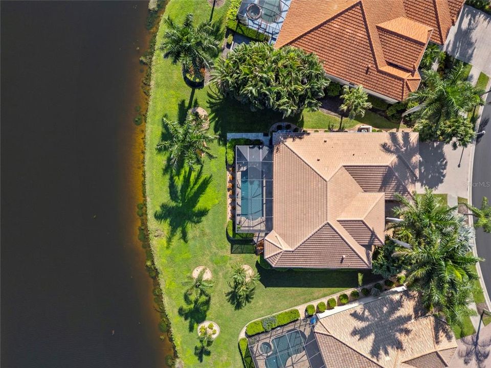 На продажу: $656,000 (4 спален, 2 ванн, 2400 Квадратных фут)