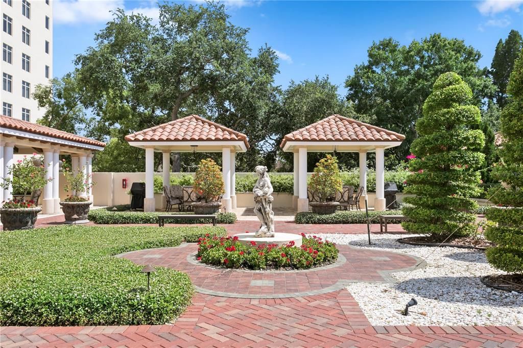 For Sale: $6,999,000 (3 beds, 3 baths, 6143 Square Feet)