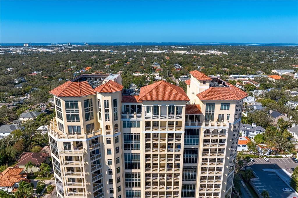 For Sale: $6,999,000 (3 beds, 3 baths, 6143 Square Feet)