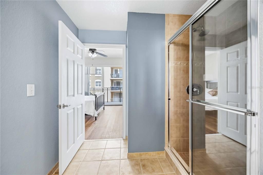 For Sale: $394,900 (2 beds, 2 baths, 1084 Square Feet)