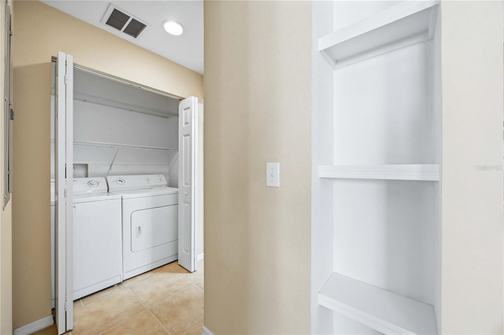 For Sale: $394,900 (2 beds, 2 baths, 1084 Square Feet)