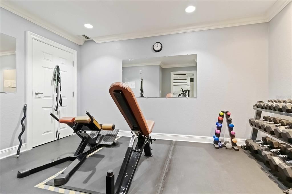 For Sale: $394,900 (2 beds, 2 baths, 1084 Square Feet)