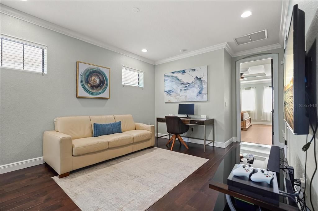 For Sale: $950,000 (5 beds, 4 baths, 3273 Square Feet)
