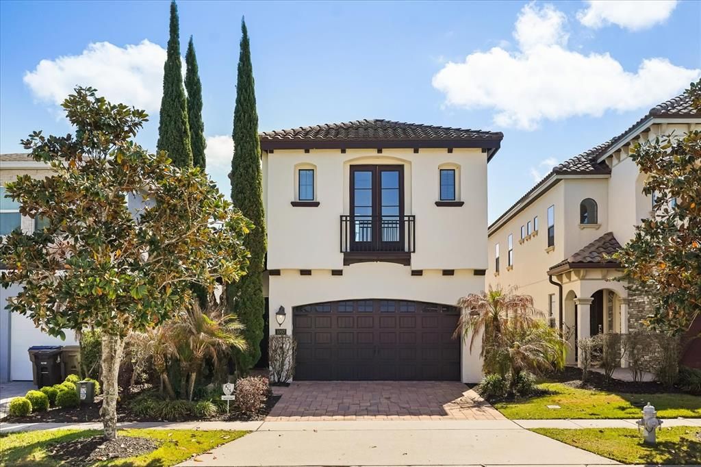 For Sale: $950,000 (5 beds, 4 baths, 3273 Square Feet)