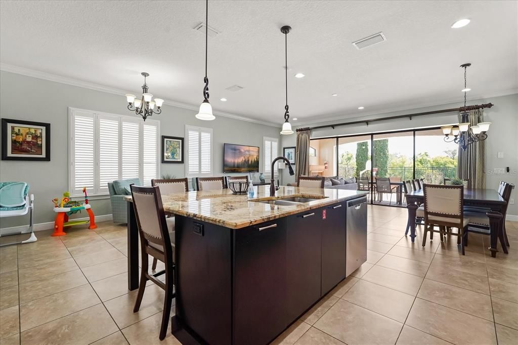 For Sale: $950,000 (5 beds, 4 baths, 3273 Square Feet)