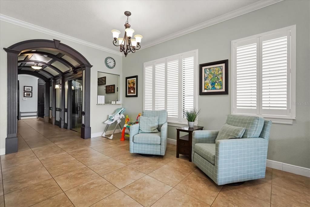 For Sale: $950,000 (5 beds, 4 baths, 3273 Square Feet)