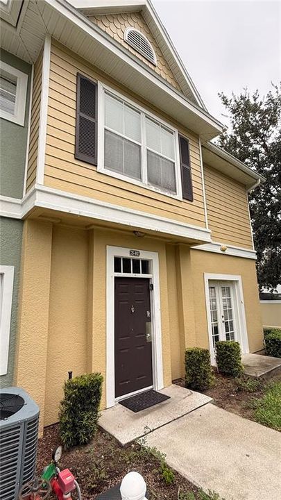 For Rent: $1,950 (4 beds, 3 baths, 1470 Square Feet)