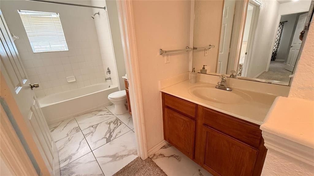 For Rent: $1,950 (4 beds, 3 baths, 1470 Square Feet)