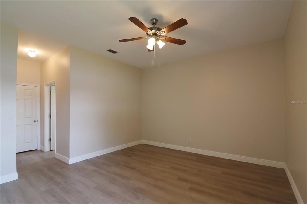 For Rent: $2,100 (2 beds, 2 baths, 1571 Square Feet)
