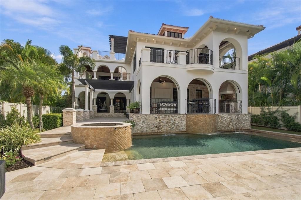 На продажу: $6,995,000 (5 спален, 6 ванн, 7828 Квадратных фут)
