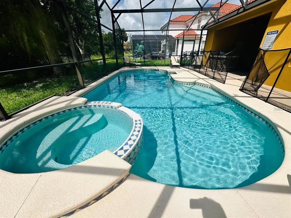 For Rent: $3,250 (6 beds, 5 baths, 3512 Square Feet)