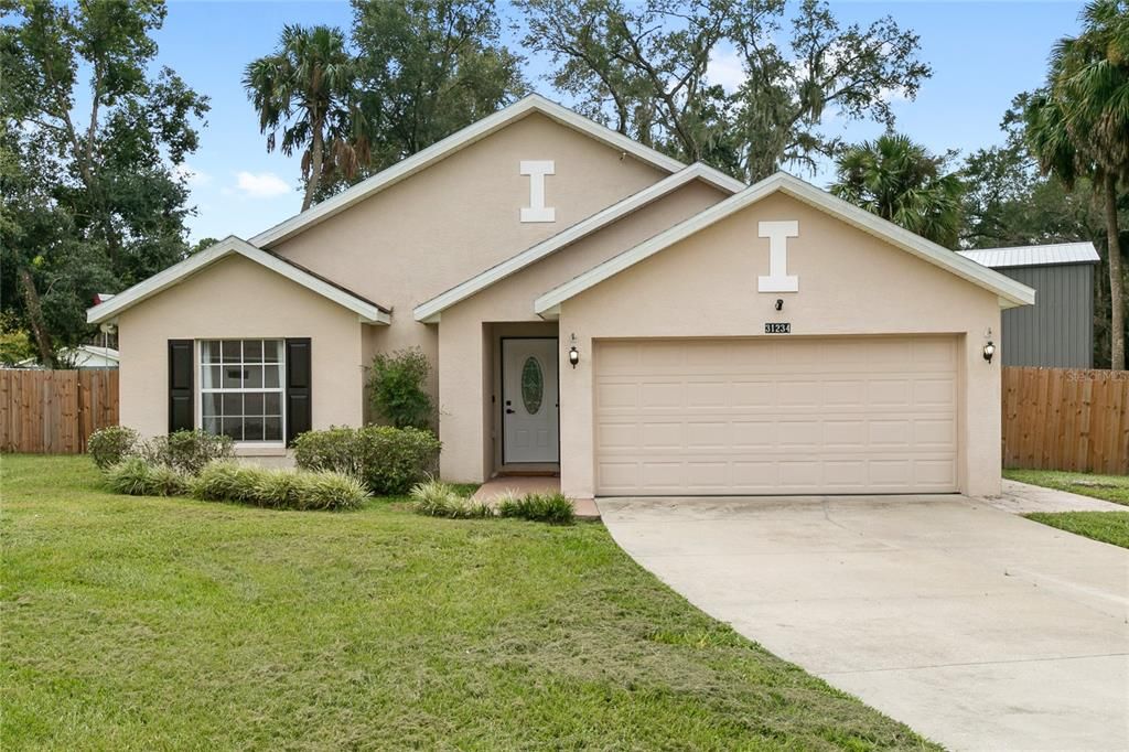 For Sale: $389,000 (3 beds, 2 baths, 1462 Square Feet)
