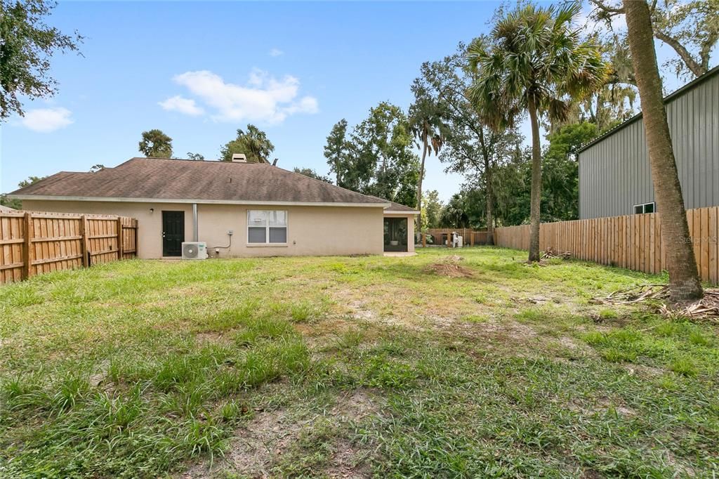 For Sale: $389,000 (3 beds, 2 baths, 1462 Square Feet)