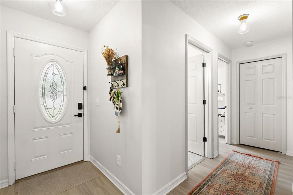 For Sale: $389,000 (3 beds, 2 baths, 1462 Square Feet)
