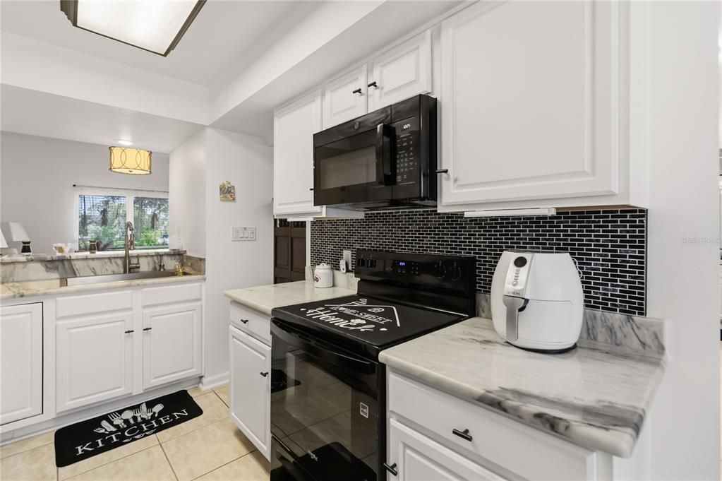 На продажу: $265,000 (2 спален, 2 ванн, 1191 Квадратных фут)