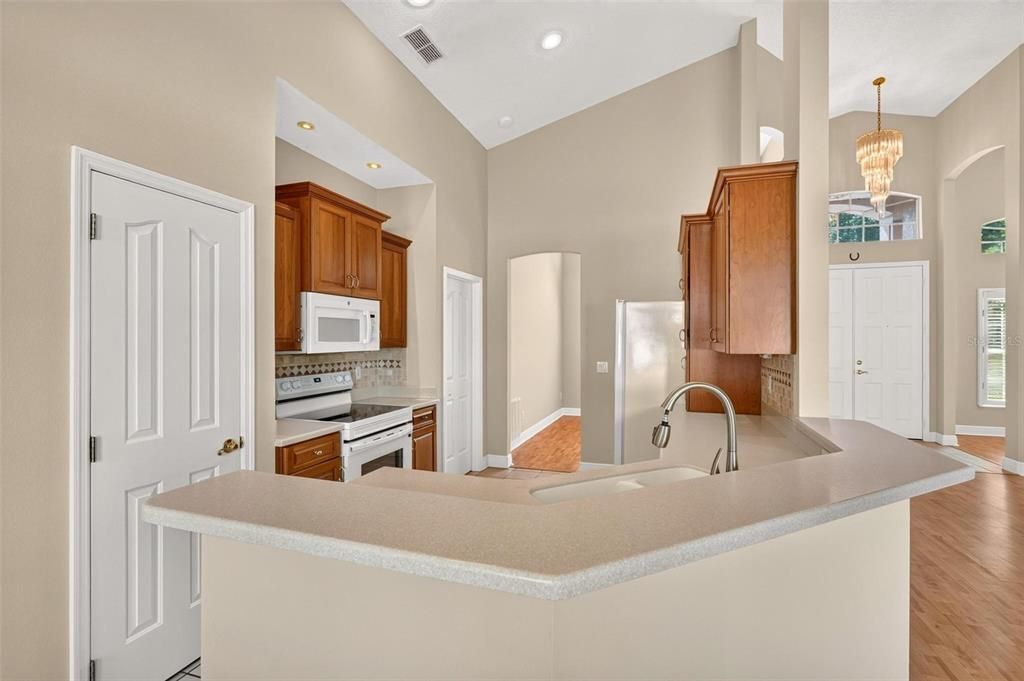 For Sale: $555,000 (3 beds, 2 baths, 1896 Square Feet)