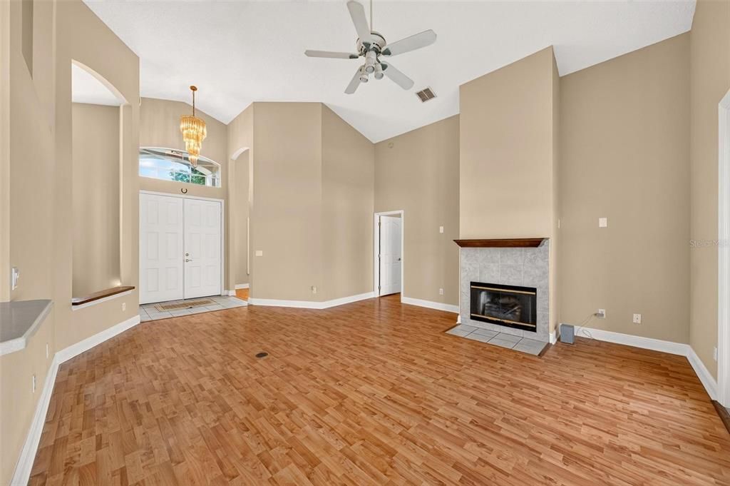 For Sale: $555,000 (3 beds, 2 baths, 1896 Square Feet)