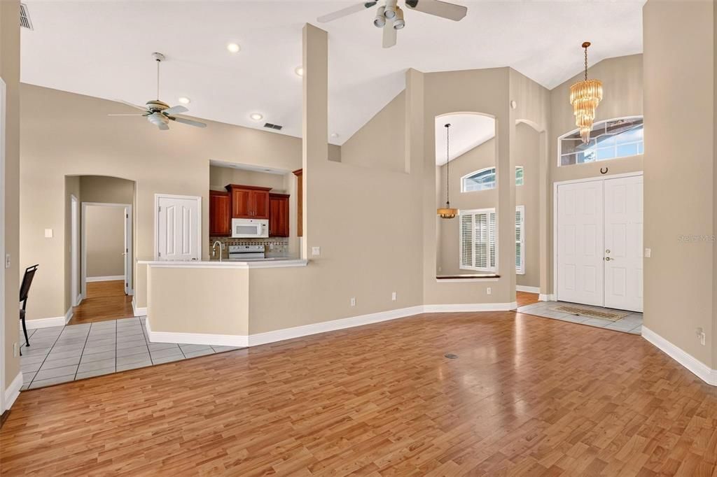 For Sale: $555,000 (3 beds, 2 baths, 1896 Square Feet)