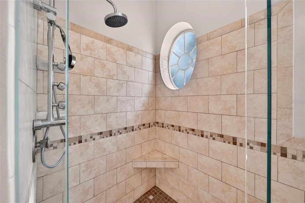 For Sale: $555,000 (3 beds, 2 baths, 1896 Square Feet)