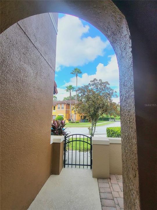 For Rent: $2,200 (3 beds, 2 baths, 1464 Square Feet)
