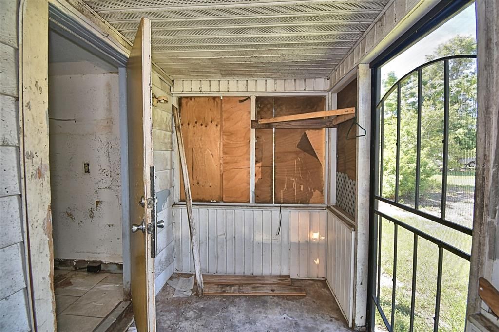 На продажу: $89,900 (3 спален, 1 ванн, 680 Квадратных фут)