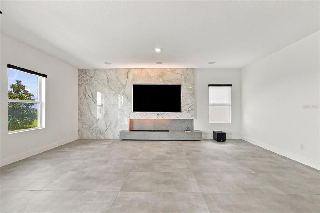 For Rent: $3,300 (4 beds, 2 baths, 1903 Square Feet)