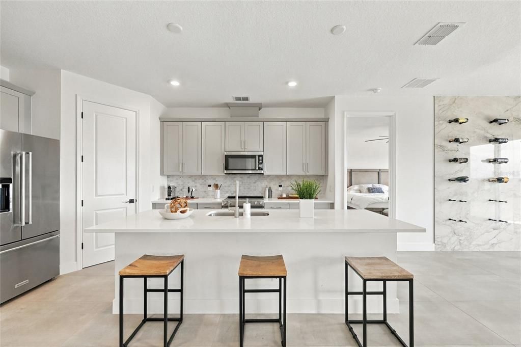 For Rent: $3,300 (4 beds, 2 baths, 1903 Square Feet)