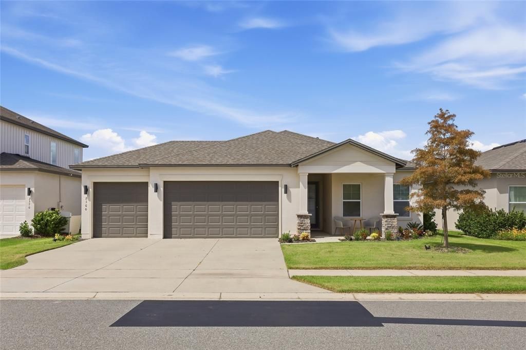 For Rent: $3,300 (4 beds, 2 baths, 1903 Square Feet)