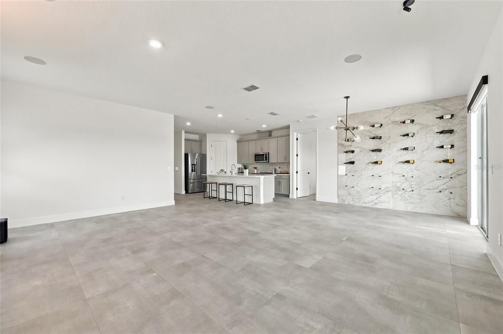 For Rent: $3,300 (4 beds, 2 baths, 1903 Square Feet)
