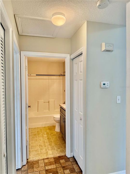 For Rent: $1,950 (3 beds, 2 baths, 1132 Square Feet)