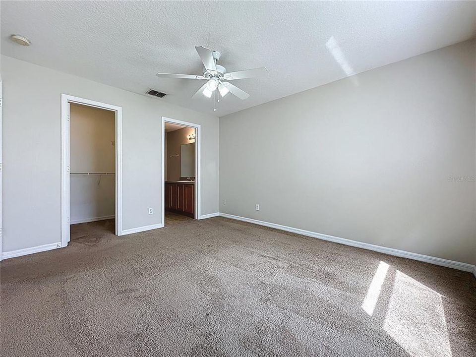 For Rent: $1,950 (3 beds, 2 baths, 1132 Square Feet)