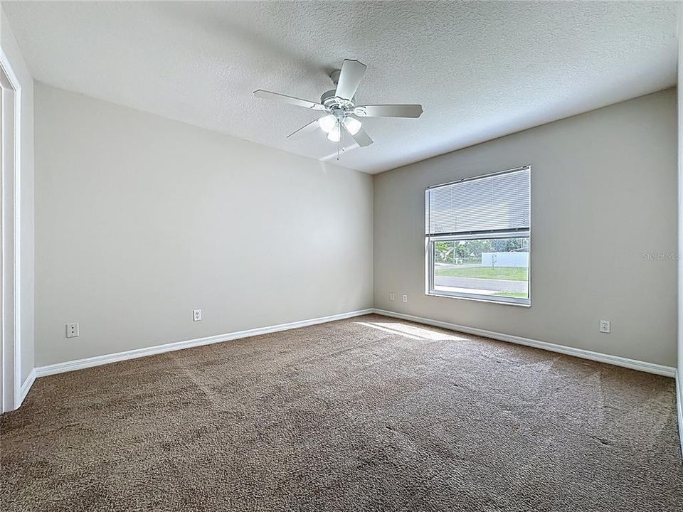 For Rent: $1,950 (3 beds, 2 baths, 1132 Square Feet)