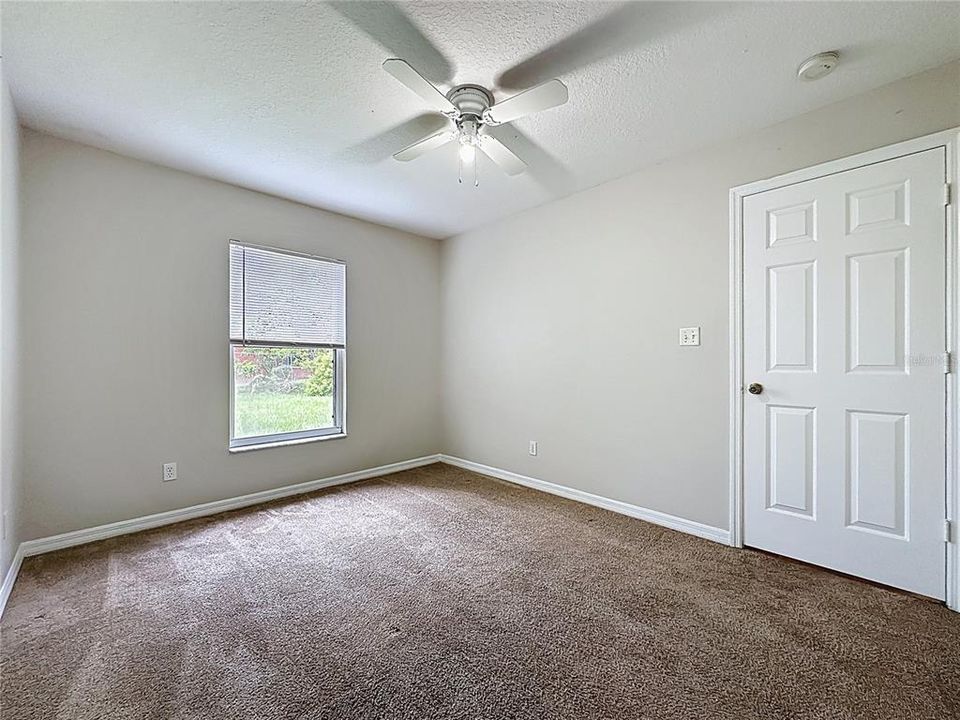 For Rent: $1,950 (3 beds, 2 baths, 1132 Square Feet)