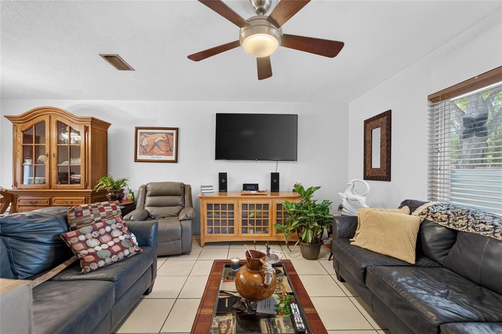 For Sale: $470,000 (3 beds, 2 baths, 2115 Square Feet)