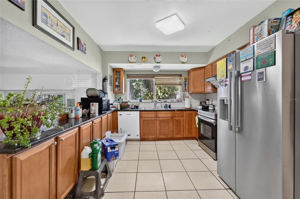 For Sale: $470,000 (3 beds, 2 baths, 2115 Square Feet)
