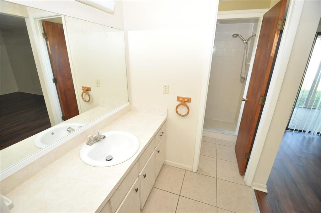 En Renta: $1,395 (2 camas, 2 baños, 1008 Pies cuadrados)