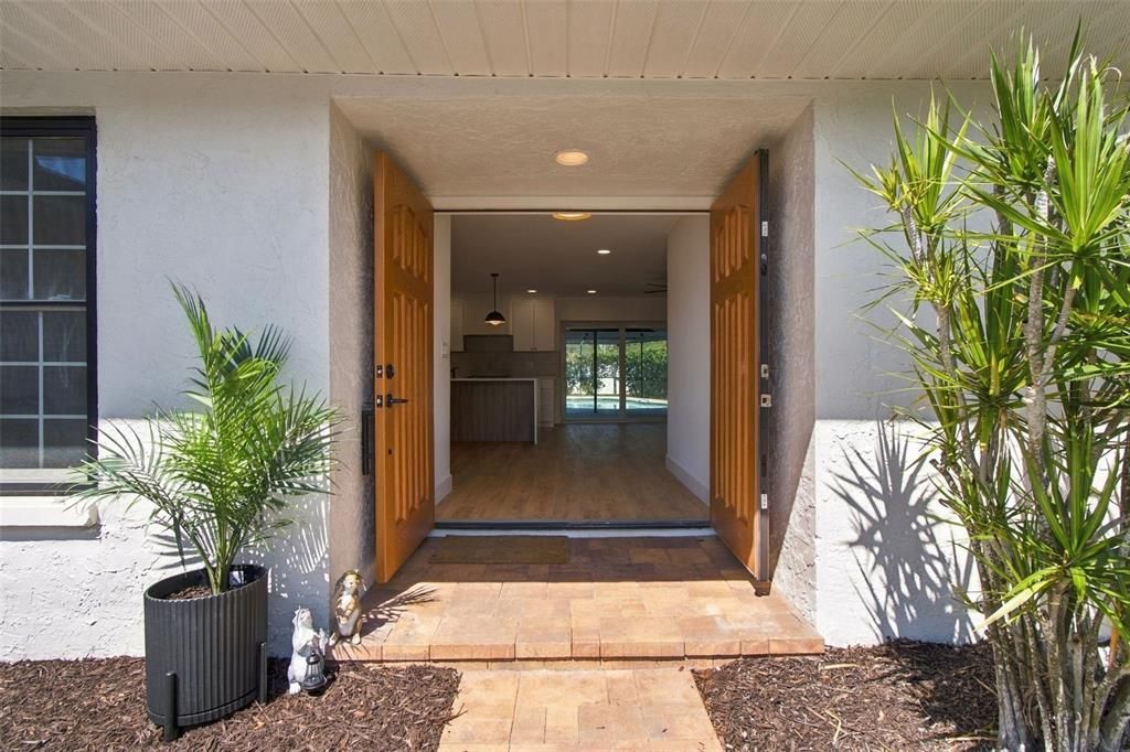 For Sale: $822,900 (4 beds, 3 baths, 2142 Square Feet)