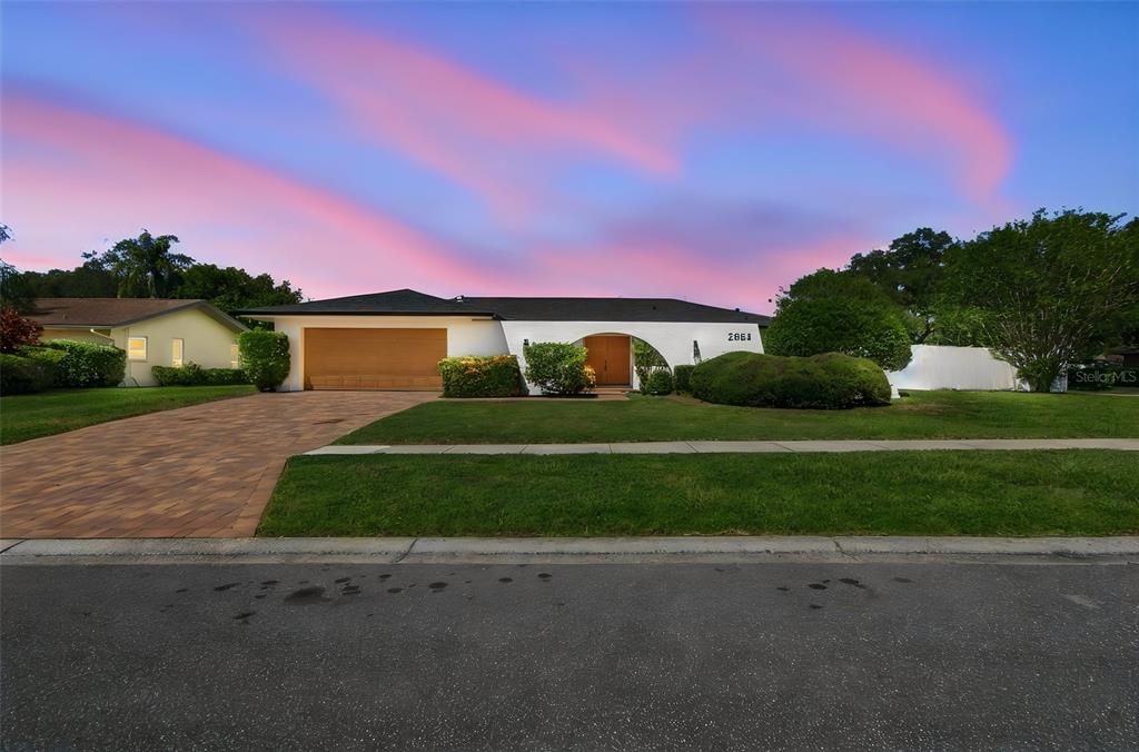 For Sale: $822,900 (4 beds, 3 baths, 2142 Square Feet)