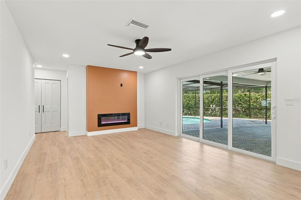 For Sale: $822,900 (4 beds, 3 baths, 2142 Square Feet)