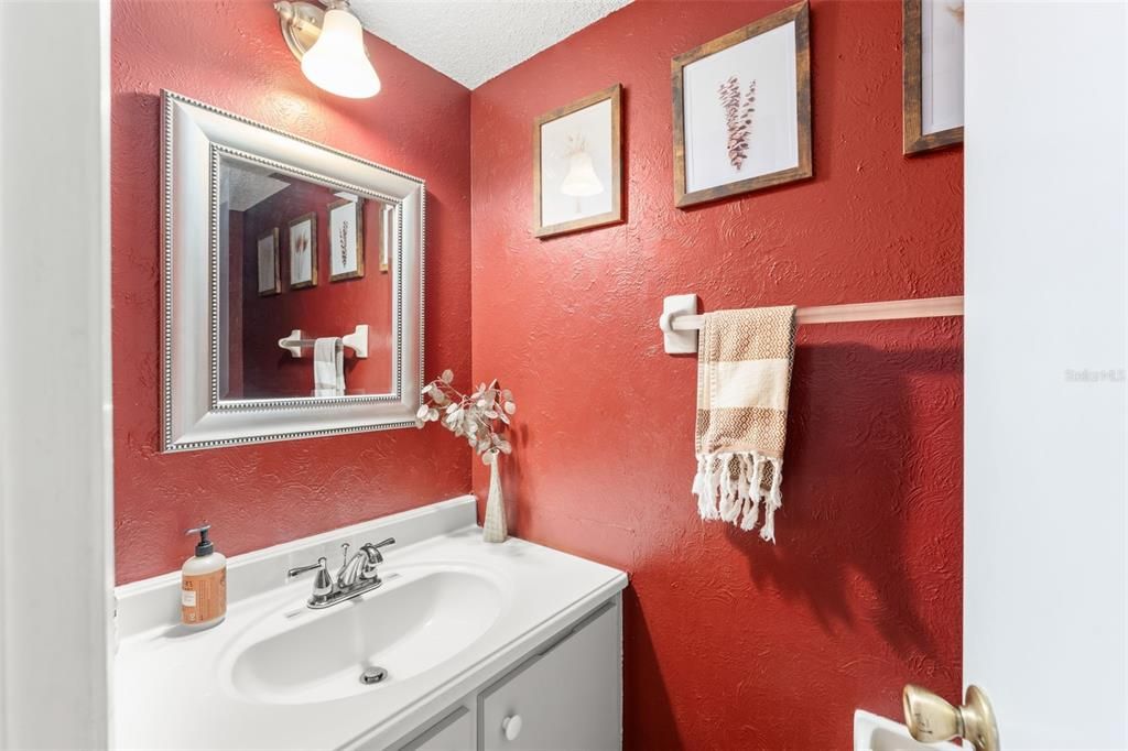 For Sale: $475,000 (3 beds, 2 baths, 1928 Square Feet)