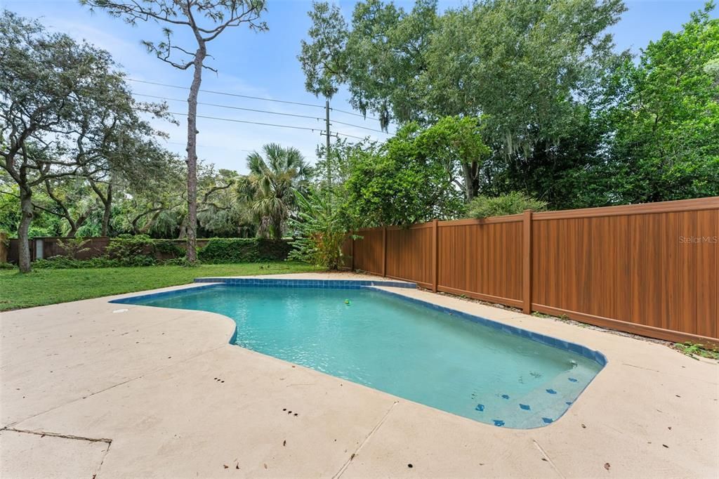 For Sale: $475,000 (3 beds, 2 baths, 1928 Square Feet)
