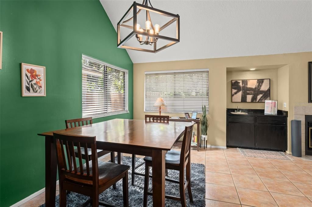 For Sale: $475,000 (3 beds, 2 baths, 1928 Square Feet)